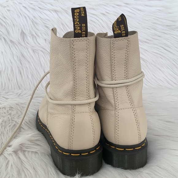 Dr. Martens 1460 Pascal Virginia Leather Boots in Vintage Taupe | US 9 - Picture 8 of 12